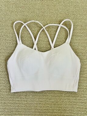 New Lululemon like a cloud long line bra size 4